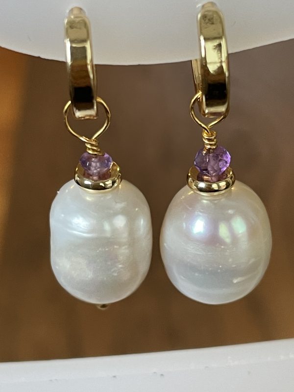 Mini hoops with amethyst and pearls