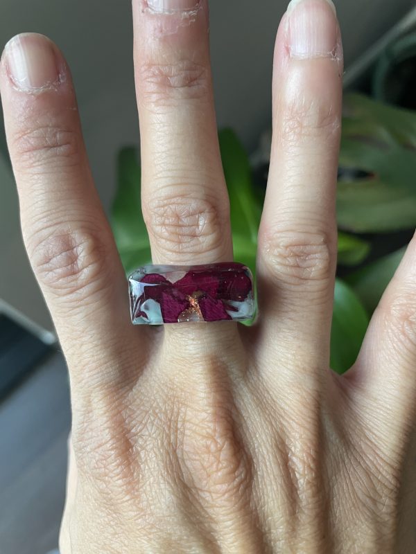 Square resin rings