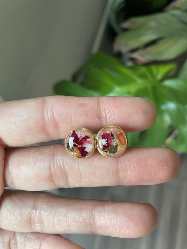 10 mm flower resin studs